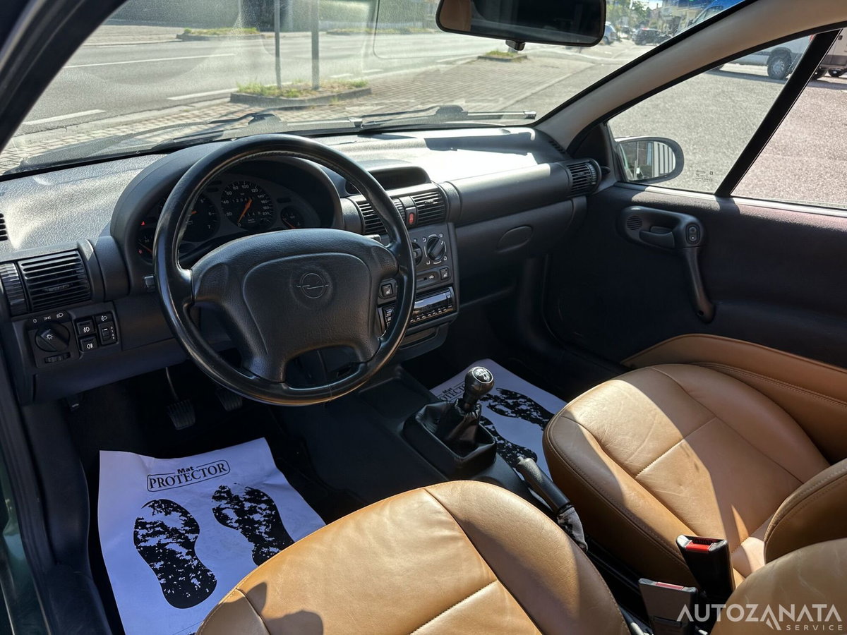 Opel Tigra 16V cat Rio Verde (9)