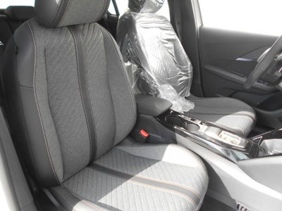 Peugeot 208 motore elettrico 136 CV 5 porte Allure Pack (10)