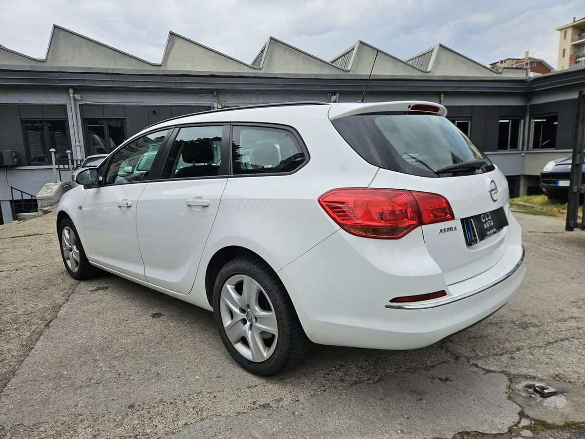 Opel Astra Station Wagon 1.7 CDTI 130CV EcoFLES&S Sports Cosmo (4)