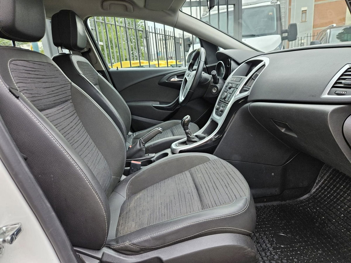 Opel Astra Station Wagon 1.7 CDTI 130CV EcoFLES&S Sports Cosmo (9)