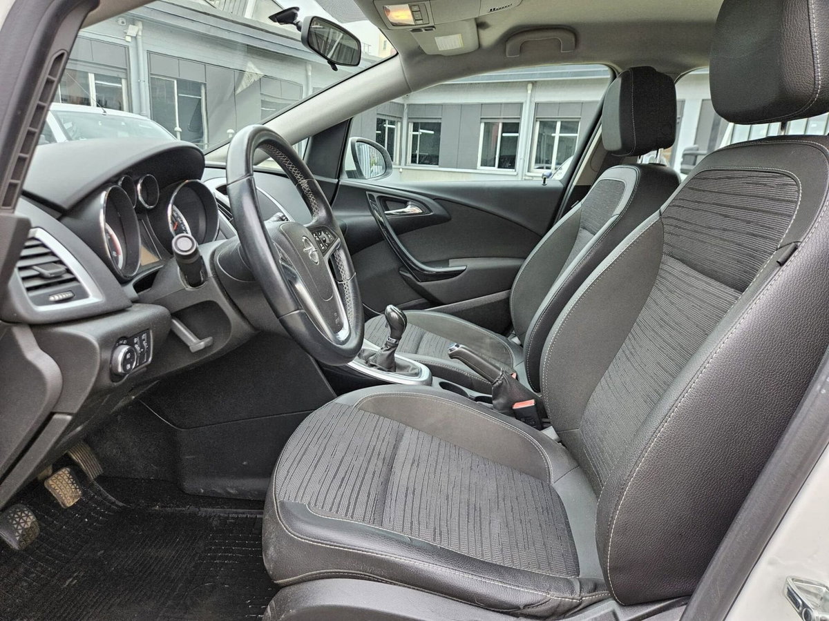 Opel Astra Station Wagon 1.7 CDTI 130CV EcoFLES&S Sports Cosmo (7)
