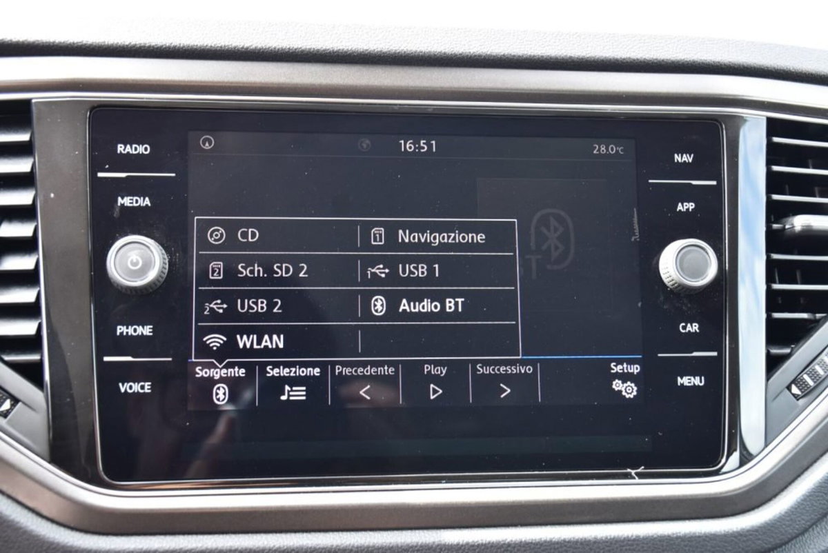 Volkswagen T-Roc 1.6 TDI SCR Business BlueMotion Technology (11)