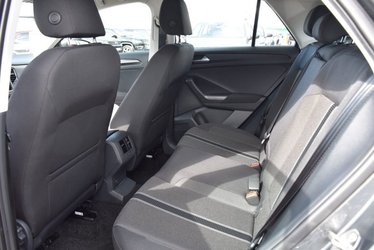 Volkswagen T-Roc 1.6 TDI SCR Business BlueMotion Technology (14)
