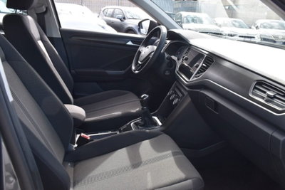 Volkswagen T-Roc 1.6 TDI SCR Business BlueMotion Technology (18)