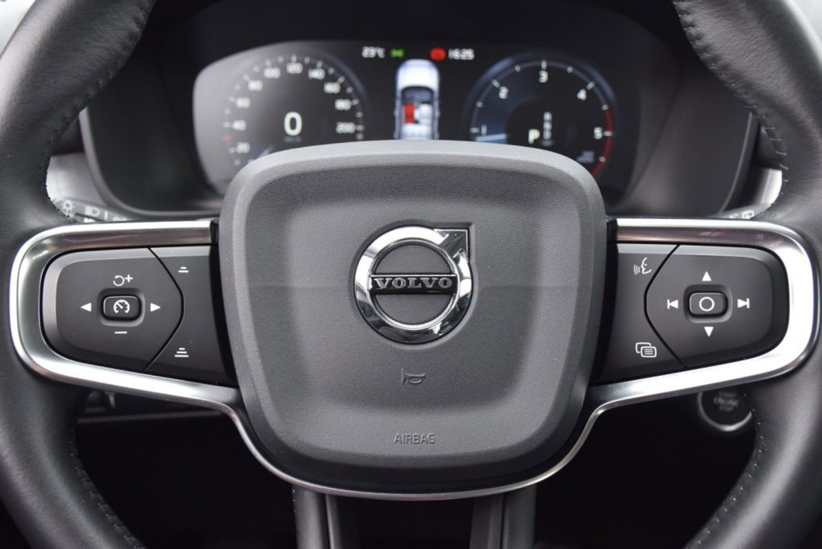 Volvo XC40 D3 Geartronic Momentum (14)