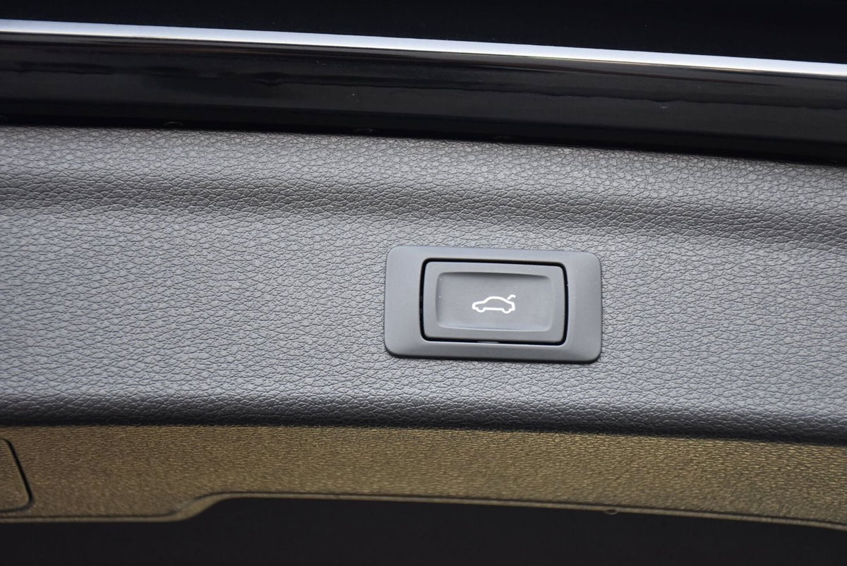 Audi Q3 35 TDI quattro S tronic Business (16)