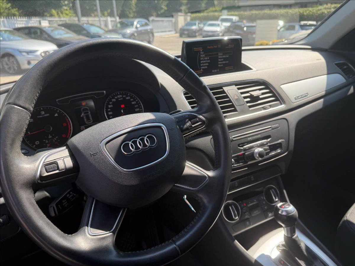 Audi Q3 2.0 TDI 150 CV quattro S tronic Business (13)