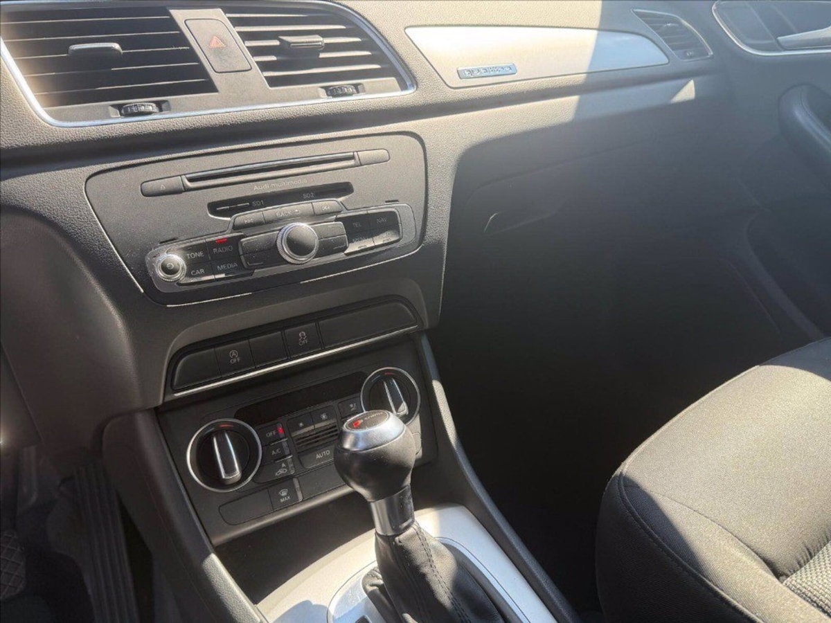 Audi Q3 2.0 TDI 150 CV quattro S tronic Business (14)