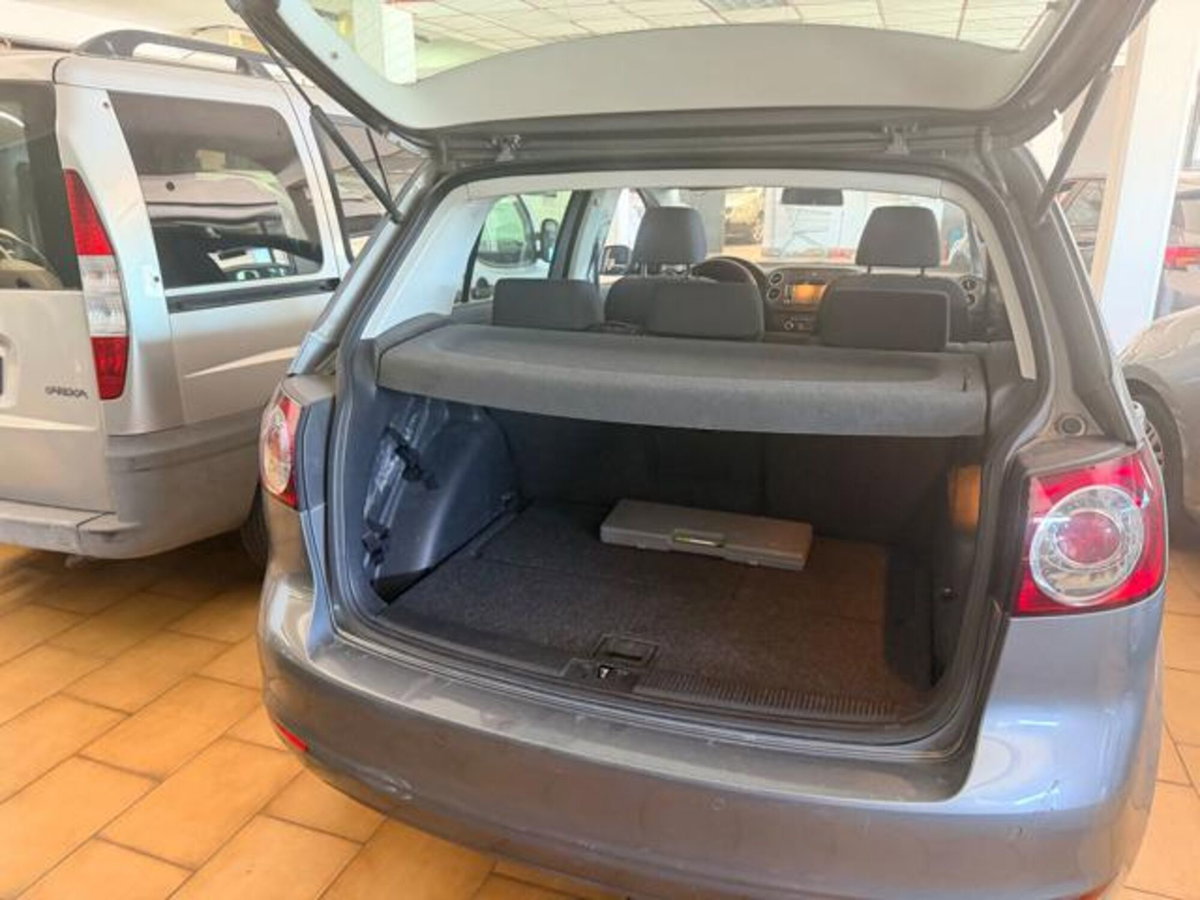 Volkswagen Golf Plus 1.6 TDI DPF Comfortline (9)