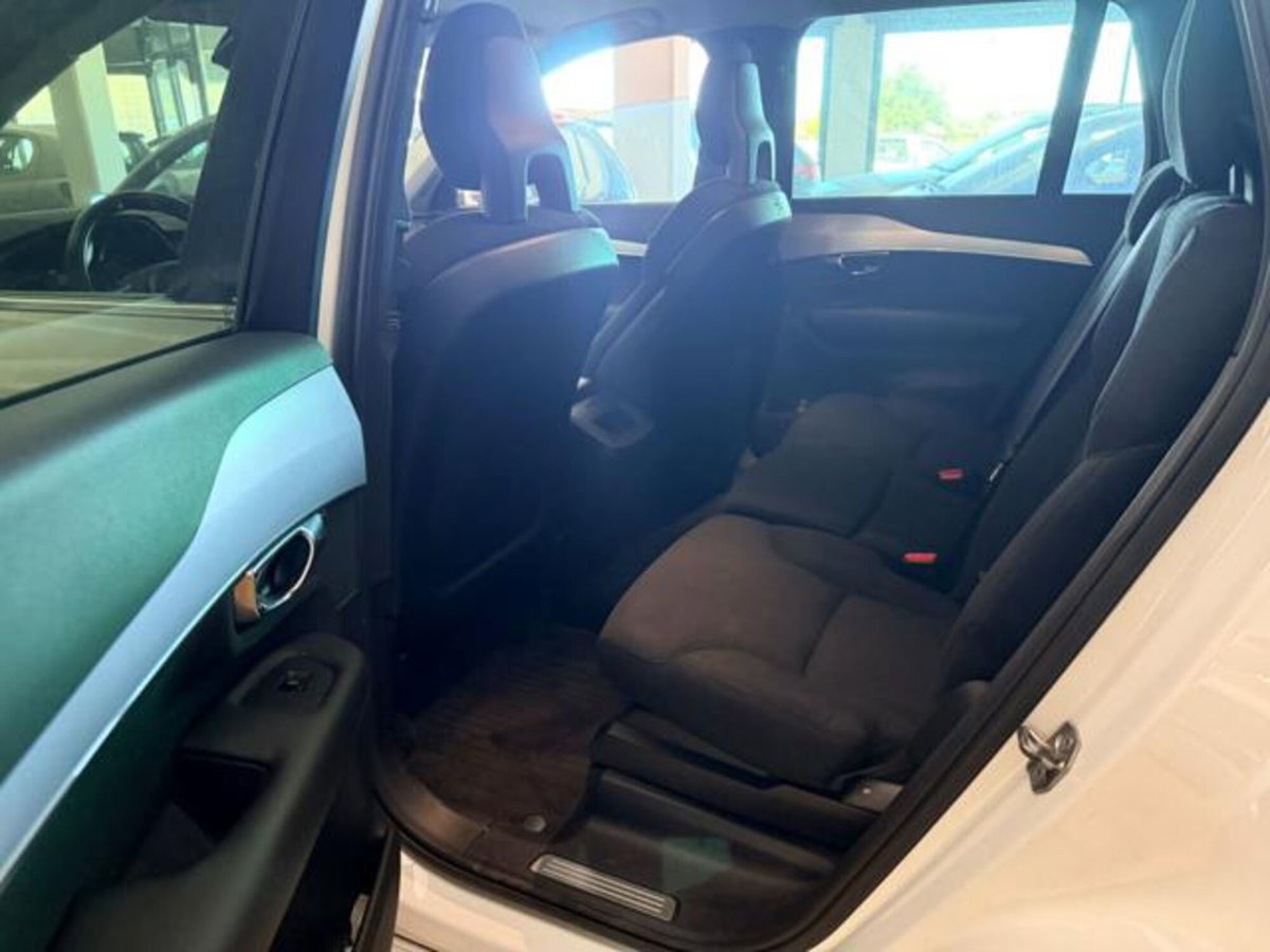 Volvo XC90 B5 (d) AWD automatico Core (11)