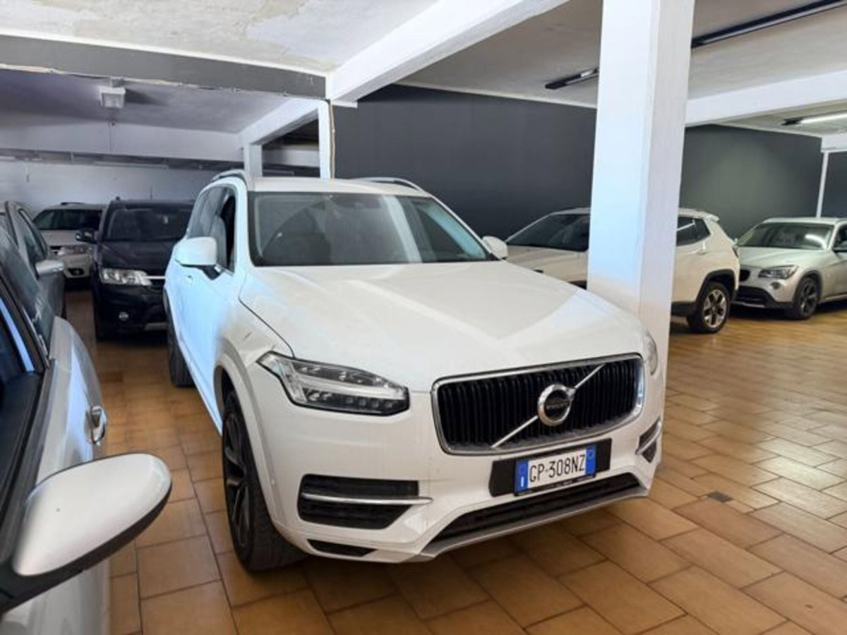 Volvo XC90 B5 (d) AWD automatico Core (2)