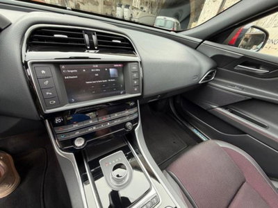 Jaguar XE 2.0 D Turbo 180CV aut. R-Sport (14)