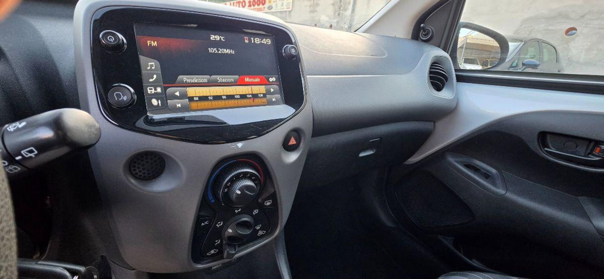 Peugeot 108 72 5 porte Allure (13)