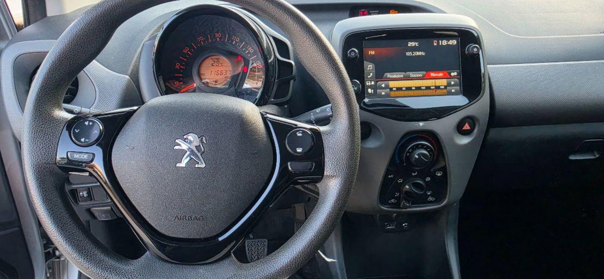 Peugeot 108 72 5 porte Allure (19)