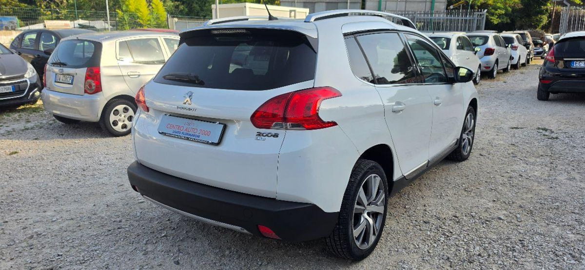 Peugeot 2008 e-HDi 92 CV Stop&Start Allure (6)