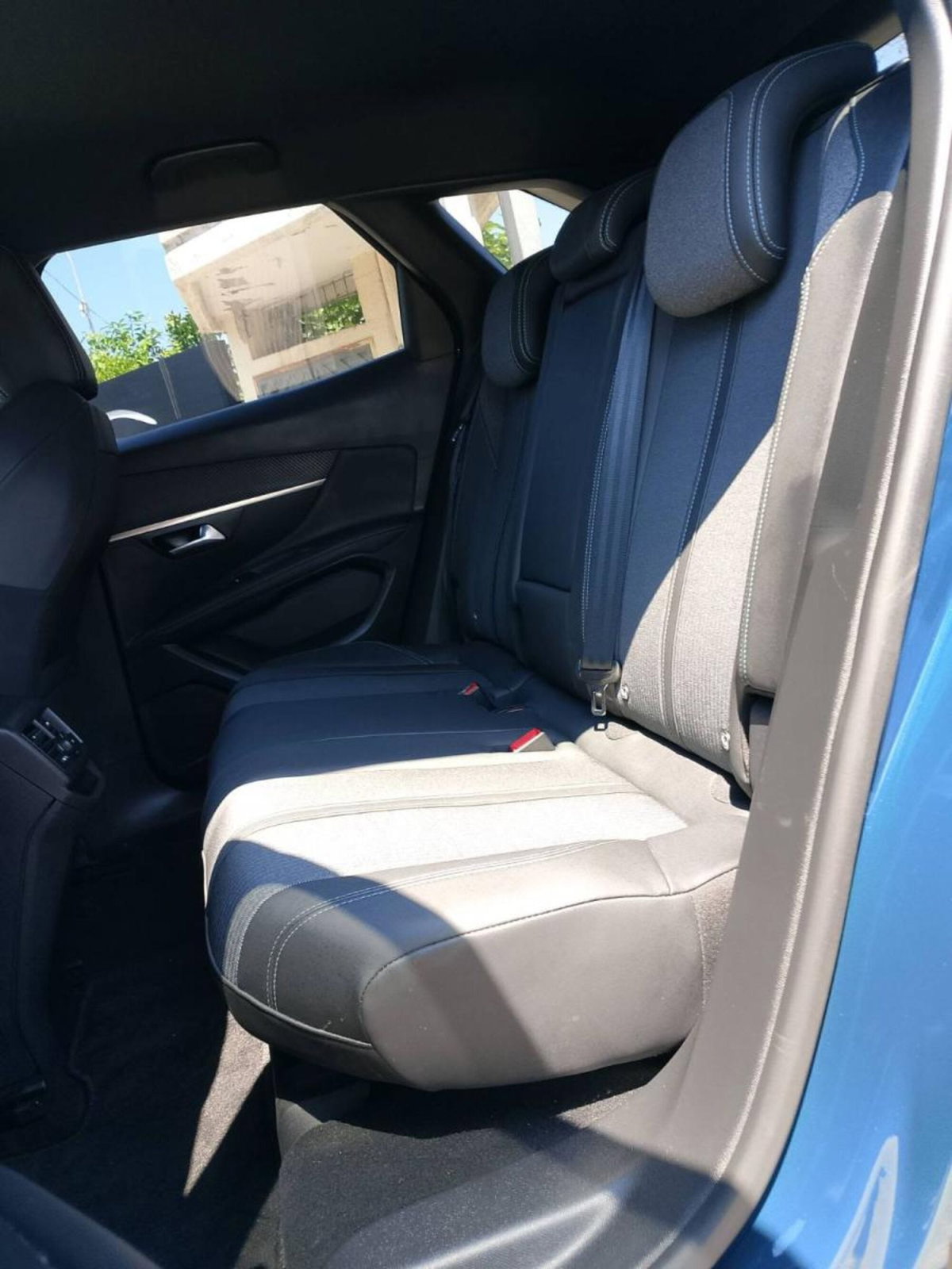 Peugeot 3008 BlueHDi 130 S&S EAT8 GT Line (10)