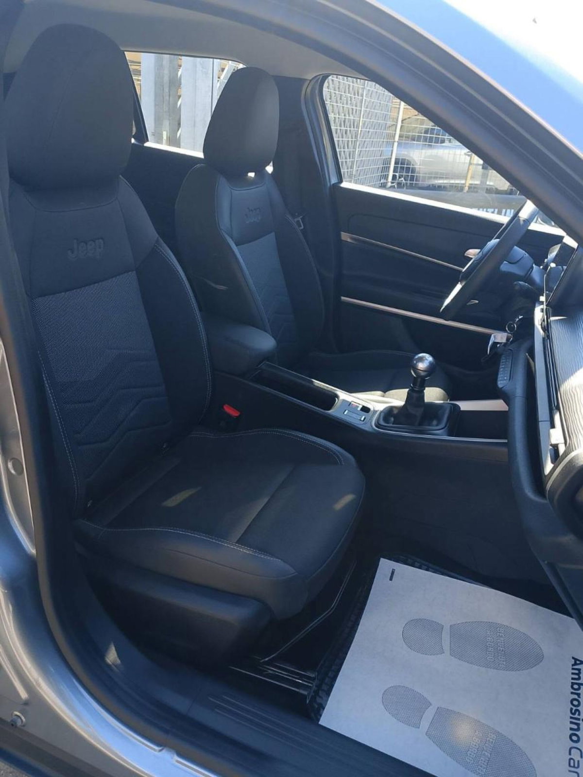 Jeep Avenger 1.2 turbo Summit fwd 100cv (9)