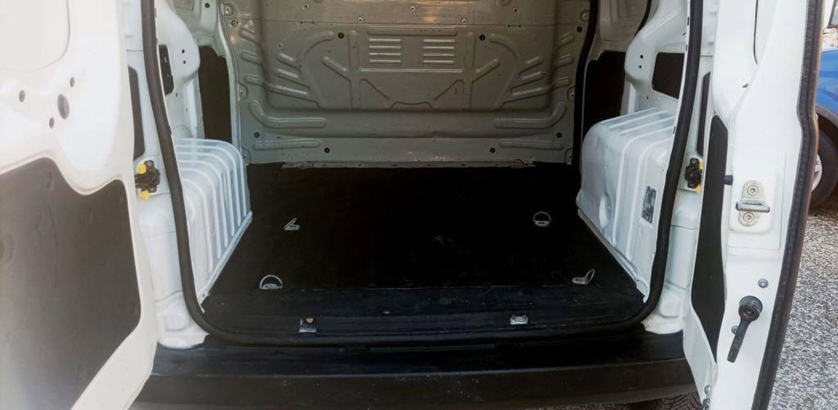 Fiat Fiorino 1.3 MJT 80CV Combinato (6)