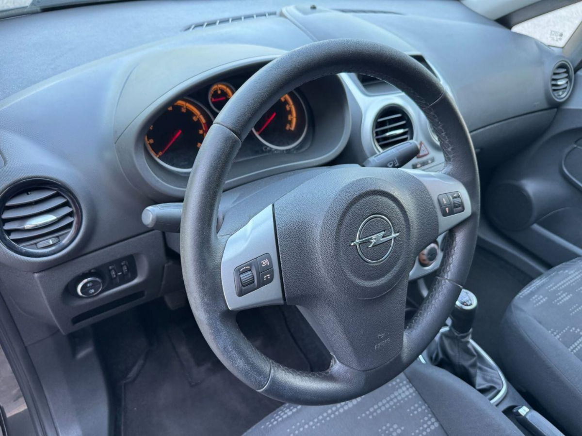 Opel Corsa 1.2 5 porte Edition (11)