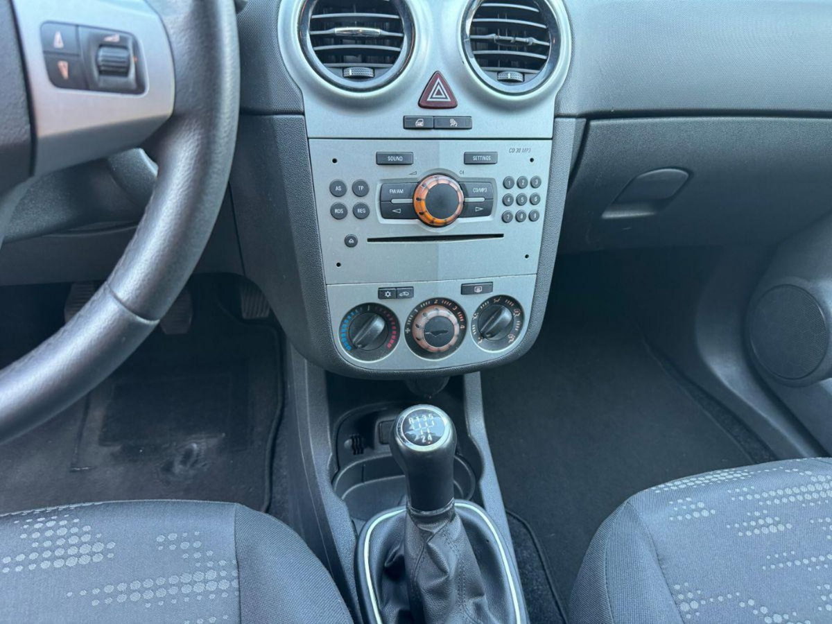 Opel Corsa 1.2 5 porte Edition (12)