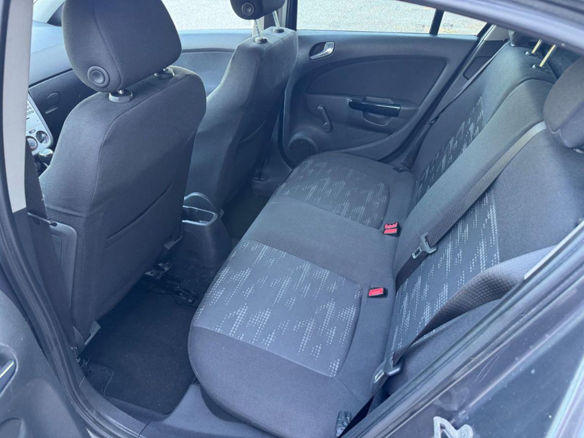 Opel Corsa 1.2 5 porte Edition (13)