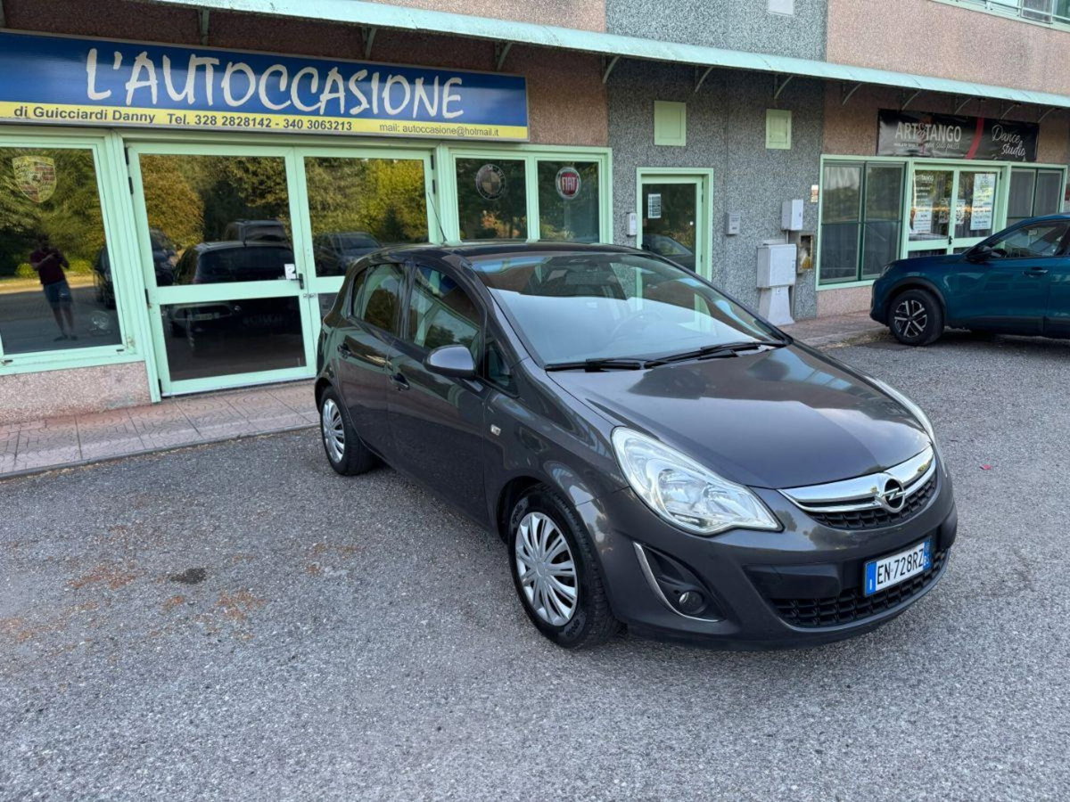 Opel Corsa 1.2 5 porte Edition (3)
