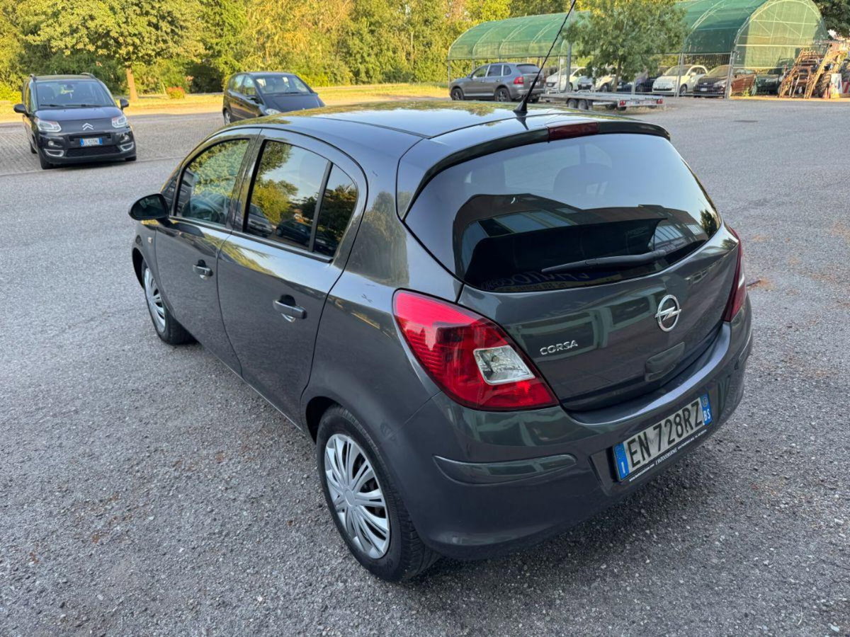 Opel Corsa 1.2 5 porte Edition (6)