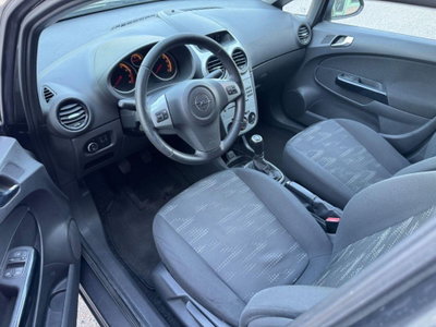 Opel Corsa 1.2 5 porte Edition (7)