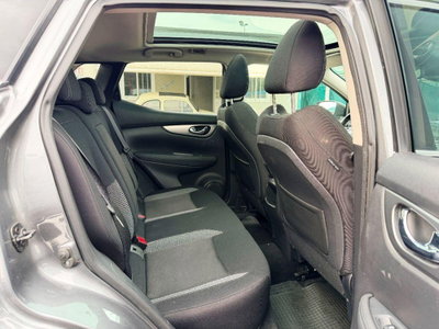 Nissan Qashqai 1.5 dCi N-Connecta (11)