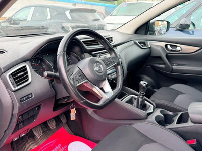 Nissan Qashqai 1.5 dCi N-Connecta (9)