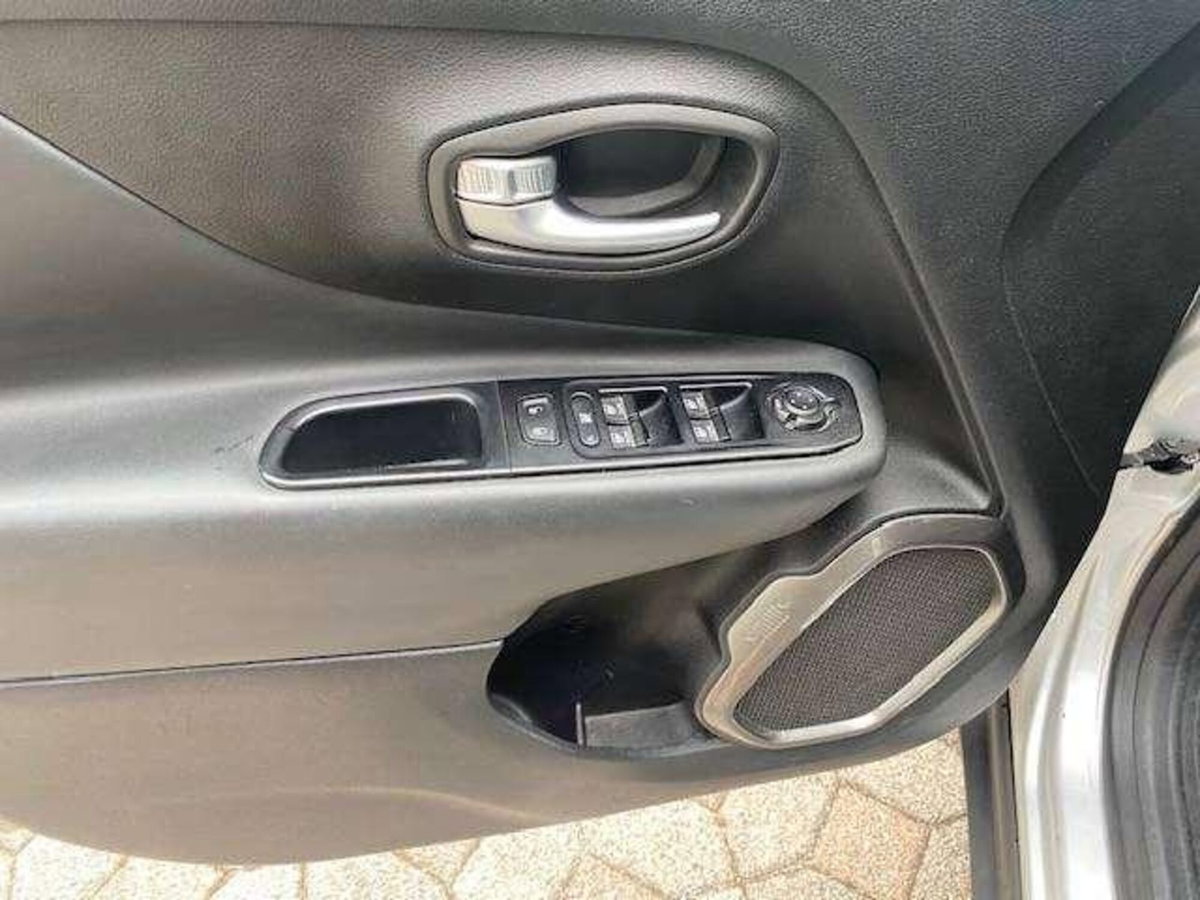 Jeep Renegade 1.0 T3 Limited (8)