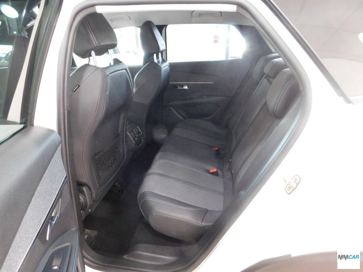 Peugeot 3008 BlueHDi 130 S&S EAT8 Allure Pack (8)