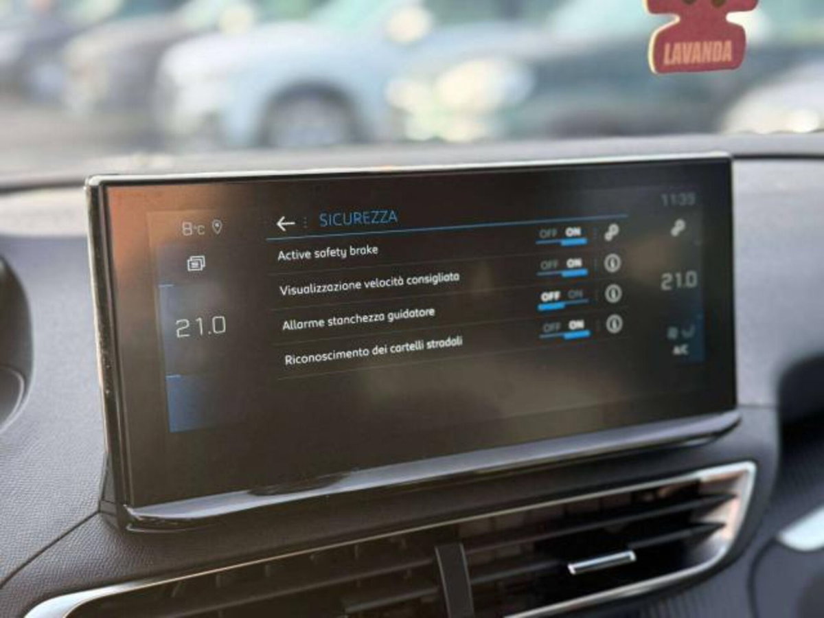 Peugeot 3008 BlueHDi 130 S&S Allure Pack (13)