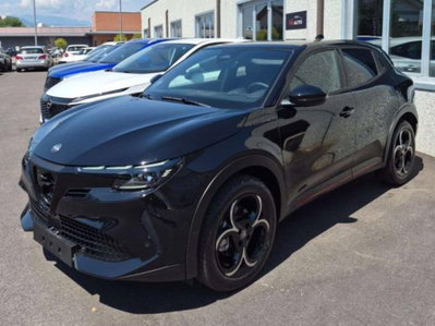 Alfa Romeo Junior 1.2 ibrida Speciale 145cv edct6 nuova
