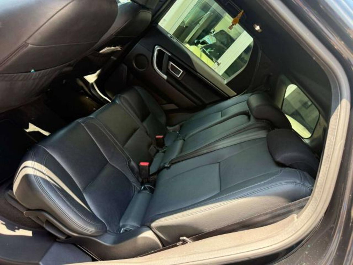 Land Rover Discovery Sport 2.0 TD4 150 CV HSE Luxury (12)