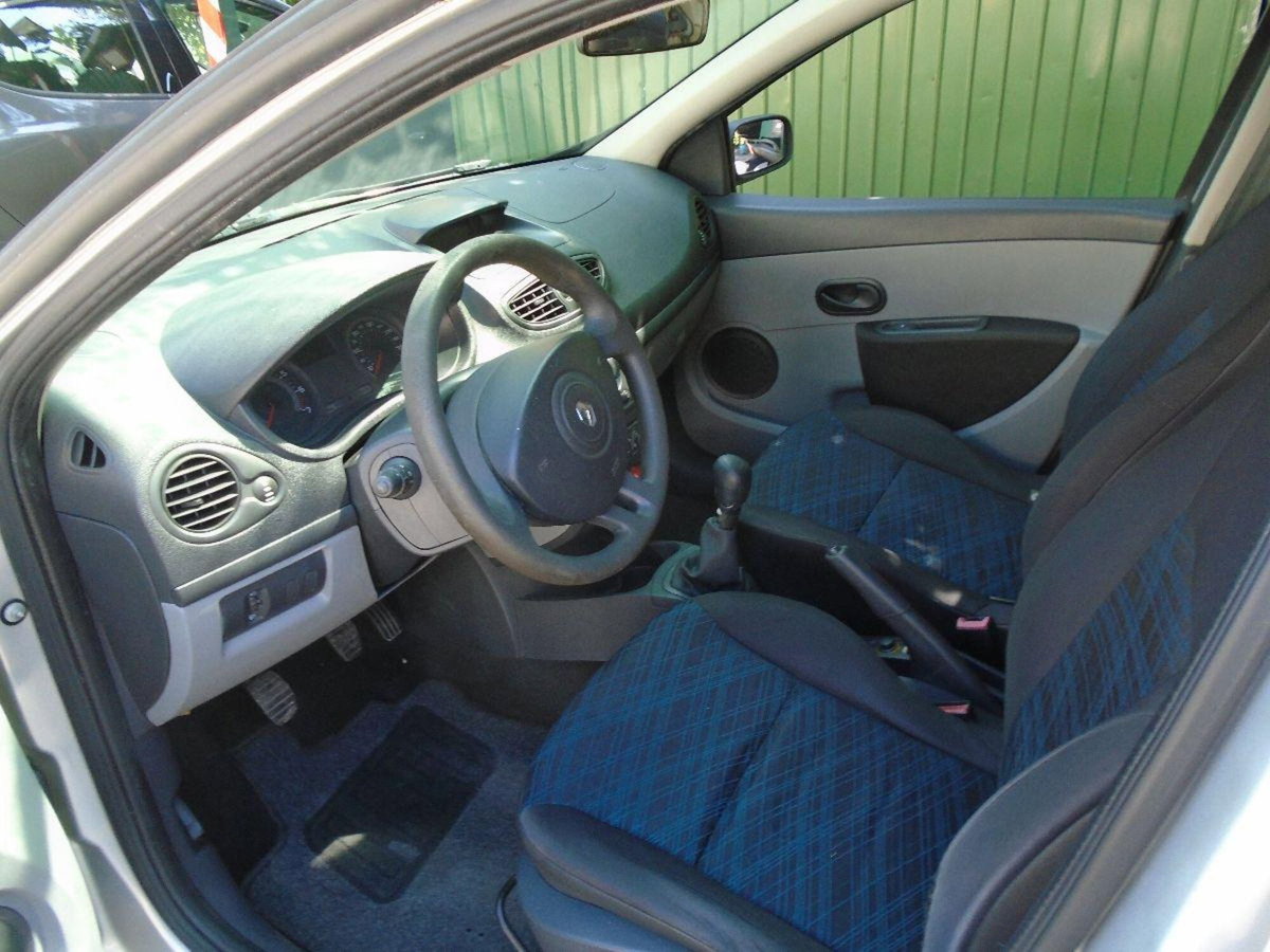 Renault Clio cat 5 porte RN (8)