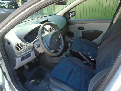 Renault Clio cat 5 porte RN (8)