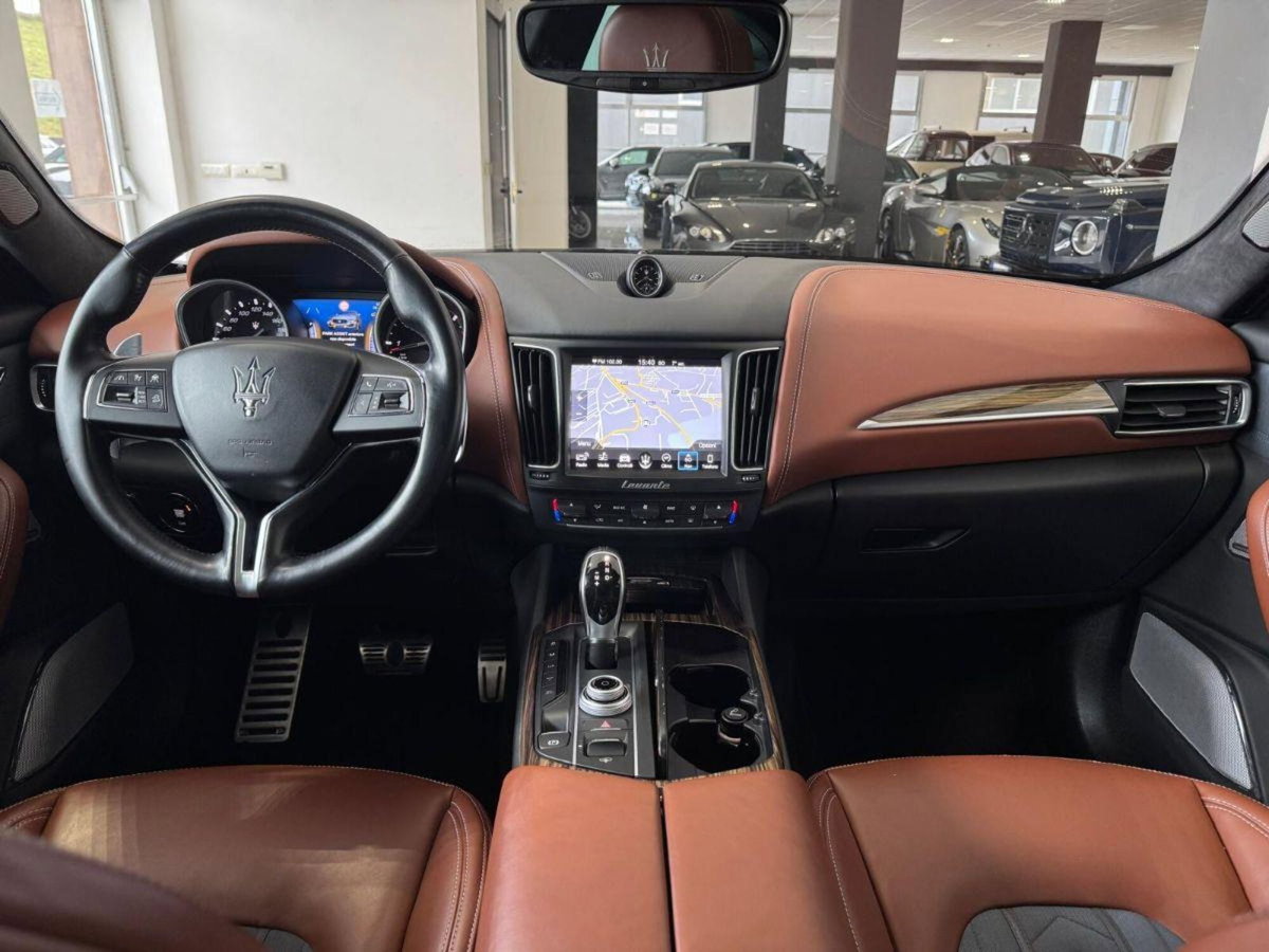 Maserati Levante Levante V6 Diesel 275 CV AWD Granlusso (16)