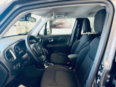 Jeep Renegade 1.3 T4 DDCT Limited (11)