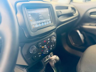 Jeep Renegade 1.3 T4 DDCT Limited (9)