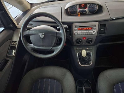 Lancia Musa Argento (9)