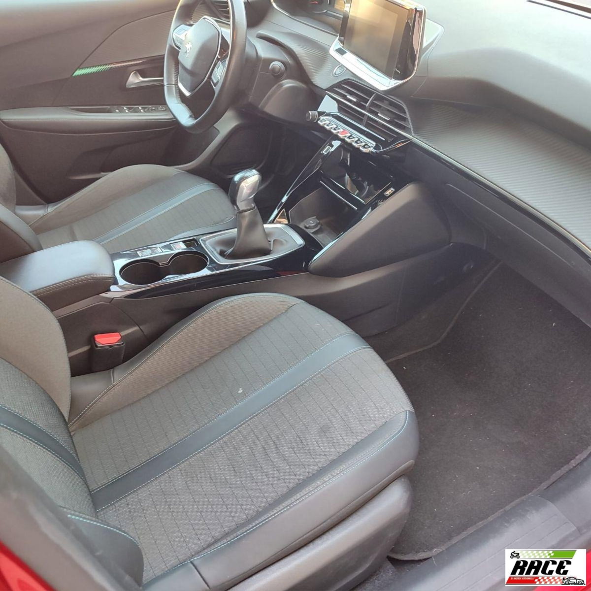 Peugeot 208 PureTech 75 Stop&Start 5 porte Allure Pack (18)