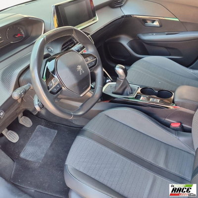 Peugeot 208 PureTech 75 Stop&Start 5 porte Allure Pack (9)