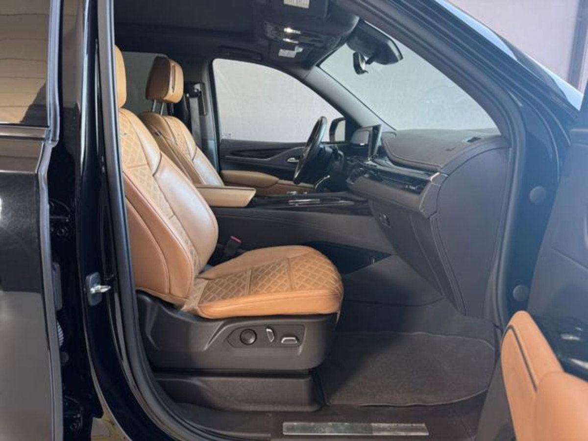 Cadillac Escalade Escalade 3.0L TD I6 AT AWD Sport ESV (7)