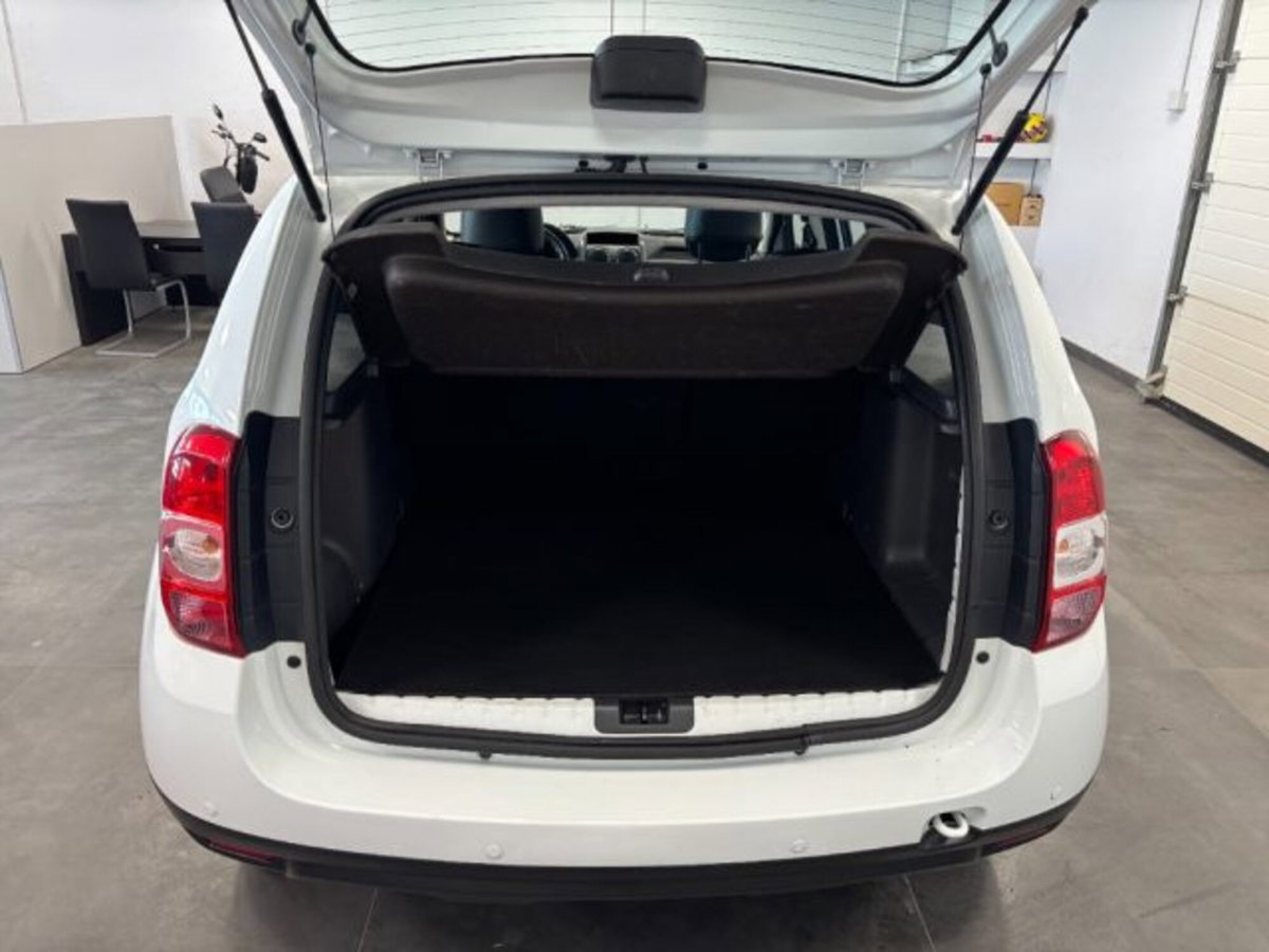 Dacia Duster 1.5 dCi 110CV 4x4 Prestige (16)