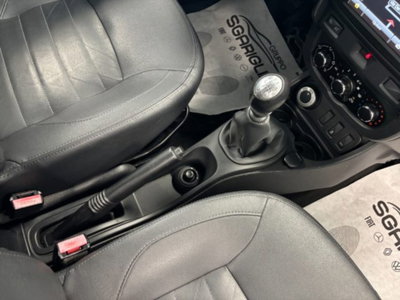 Dacia Duster 1.5 dCi 110CV 4x4 Prestige (18)