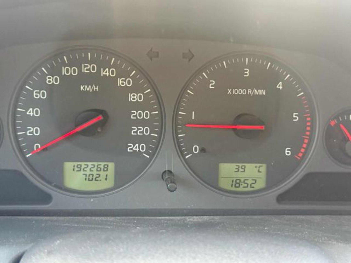 Volvo V40 1.9 D cat (17)