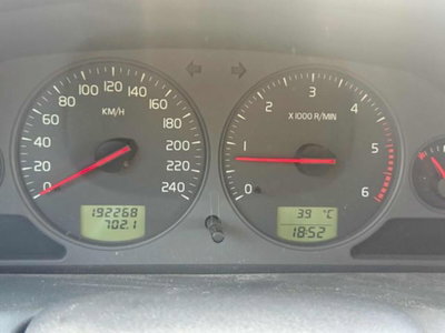 Volvo V40 1.9 D cat (17)