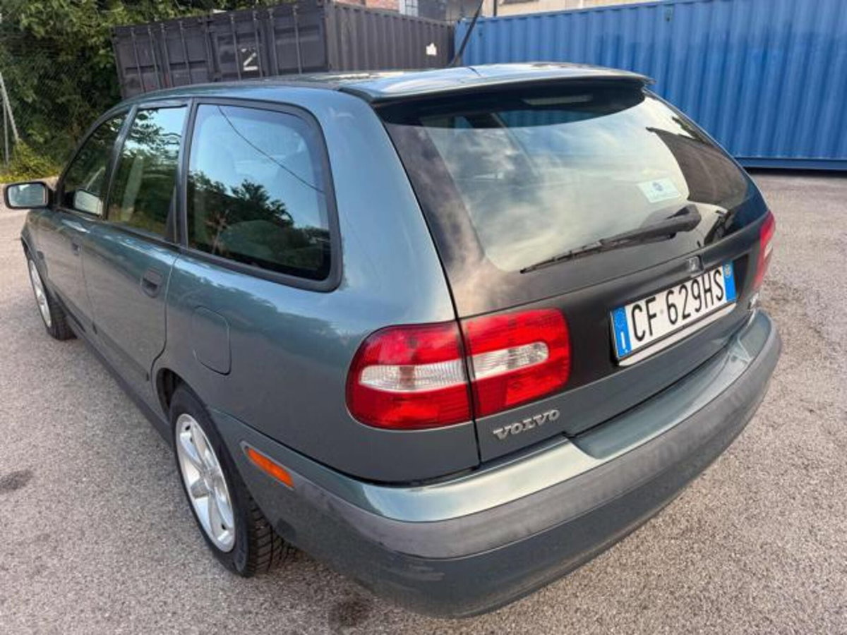 Volvo V40 1.9 D cat (8)