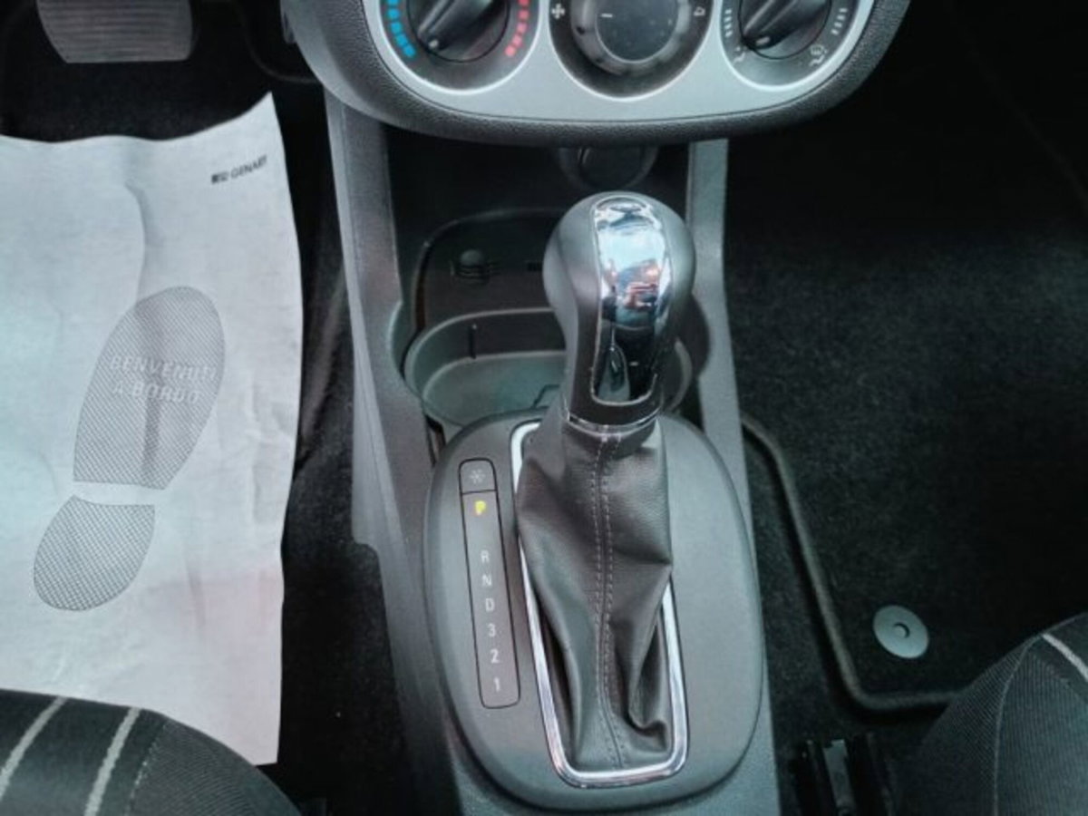 Opel Corsa 1.4 16V 3 porte aut. Enjoy (20)